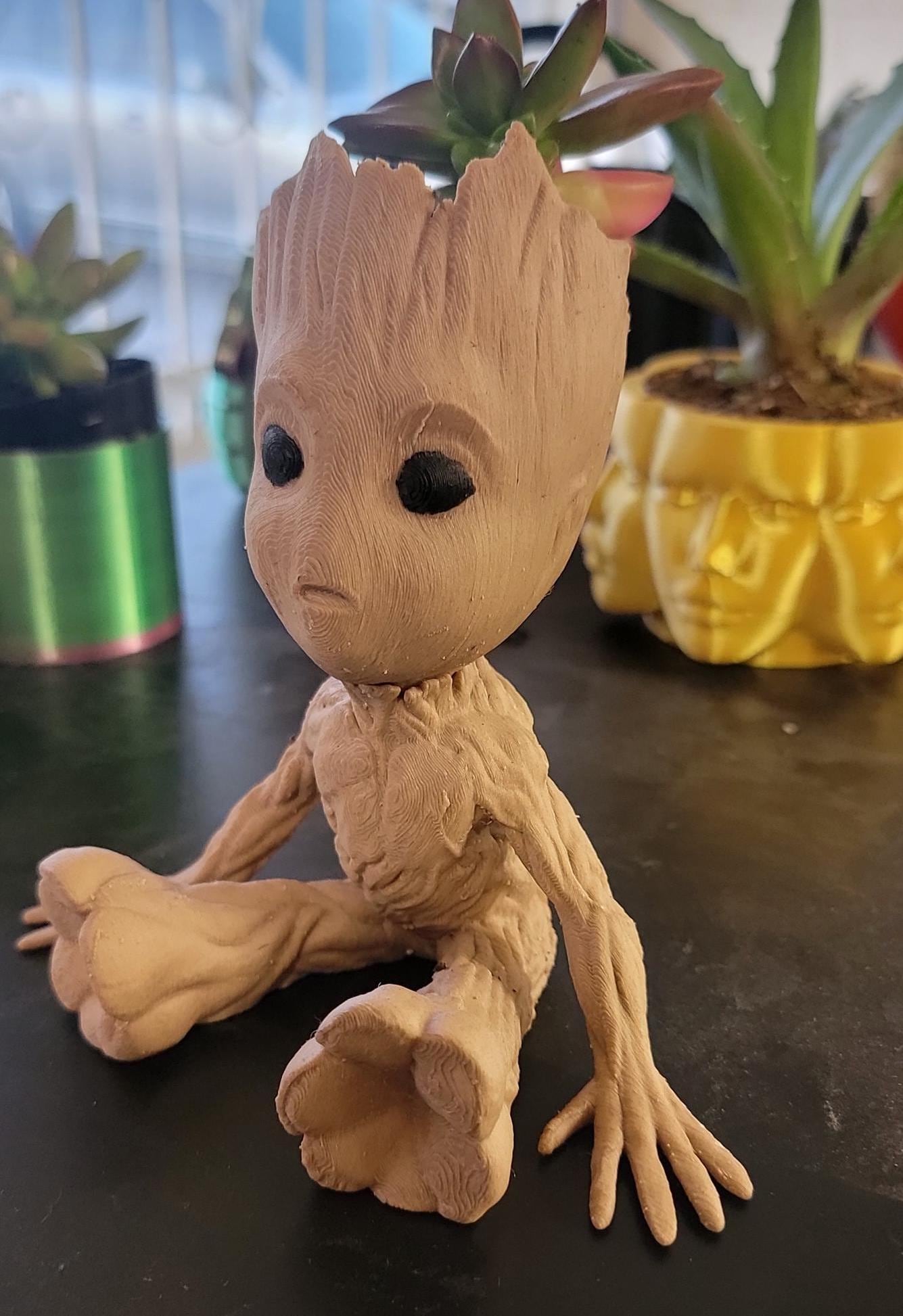 Baby Groot succulent Planter (3D Printer)